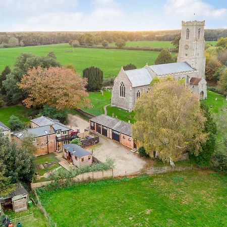 Hayloft And Shepherds Hut In Norfolk Broads With Fire Pit And Bbq From Ginger And Gold Ranworth Exteriör bild