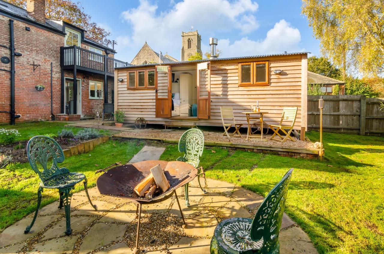 Hayloft And Shepherds Hut In Norfolk Broads With Fire Pit And Bbq From Ginger And Gold Ranworth Exteriör bild